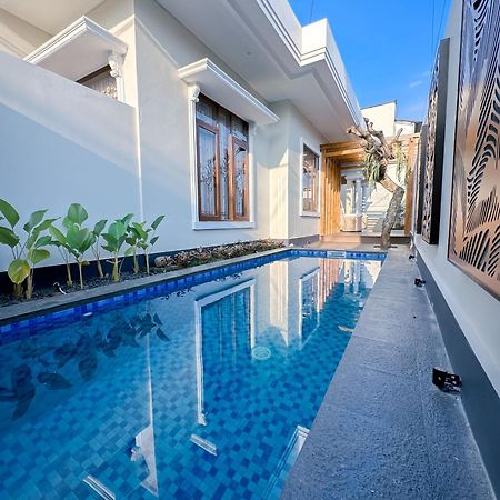 Hening Pool Residence Purwokerto Exterior photo