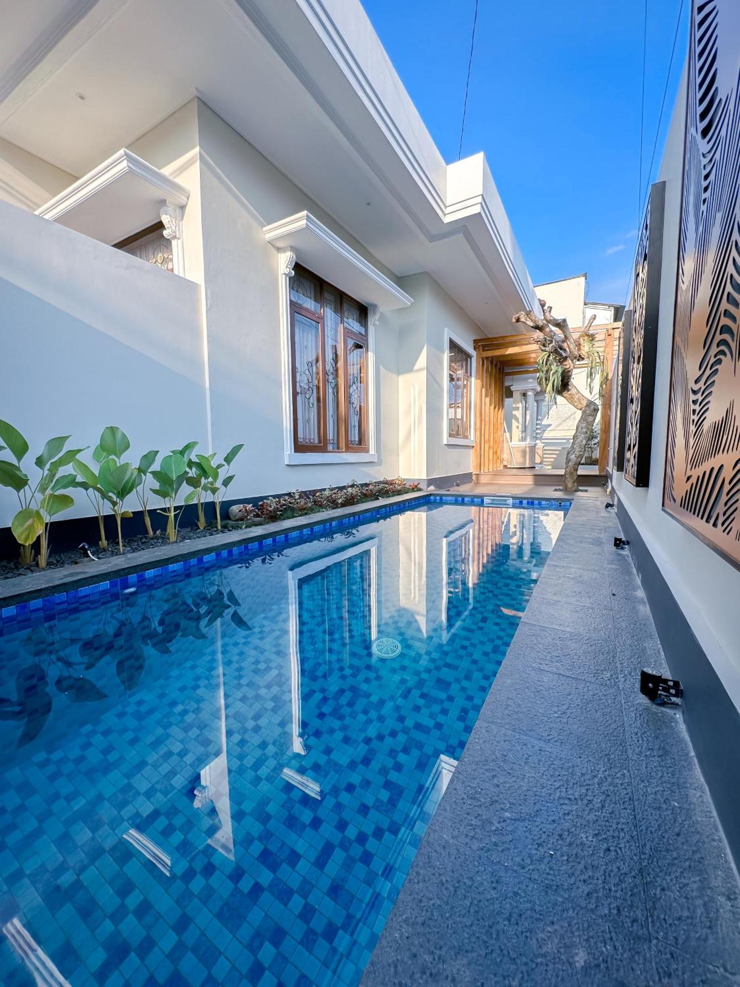 Hening Pool Residence Purwokerto Exterior photo