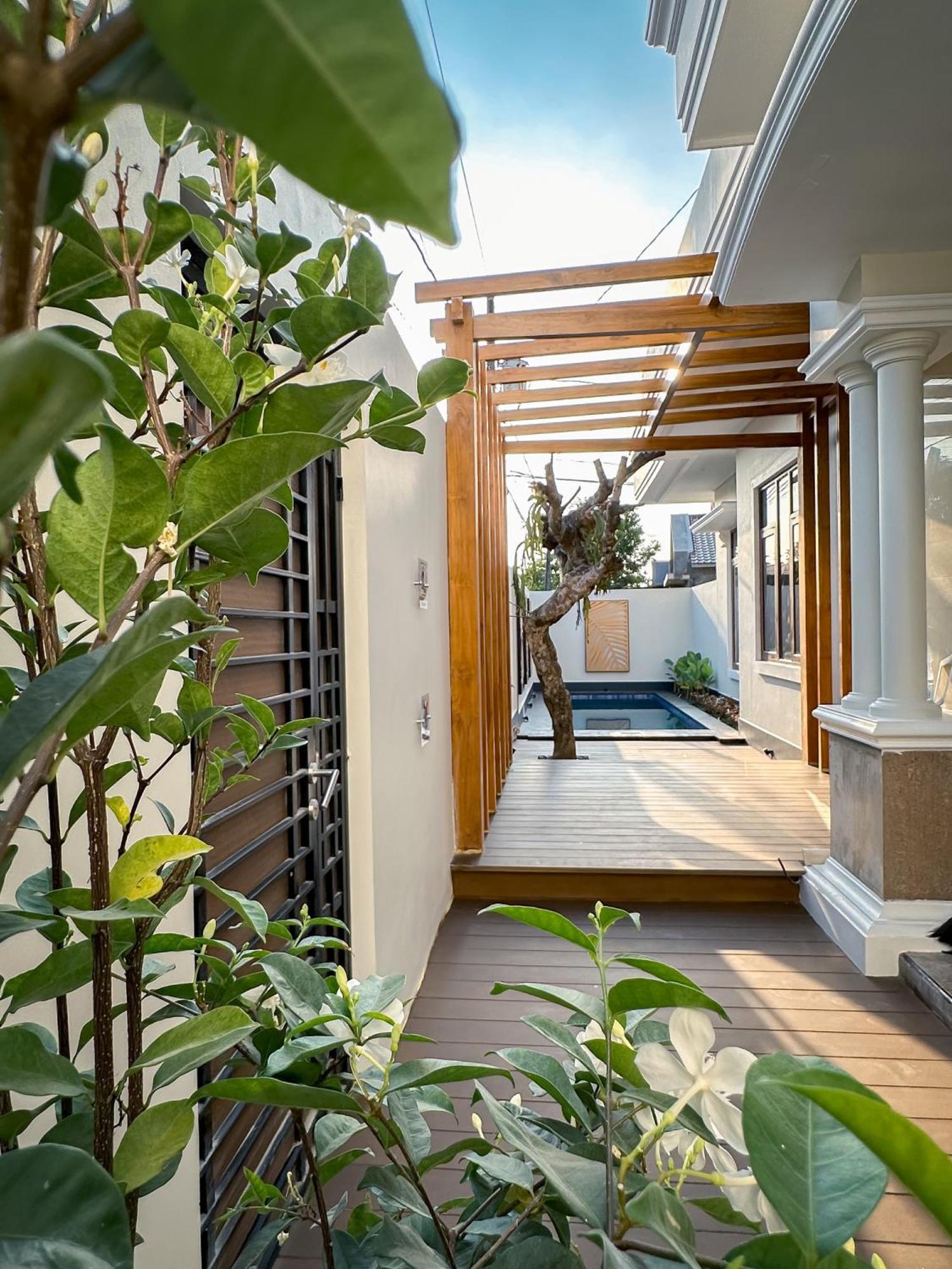 Hening Pool Residence Purwokerto Exterior photo